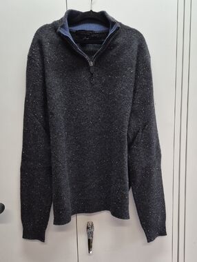 Men's Charcoal Speckled Half-Zip Sweater - Classic Layering Pullover